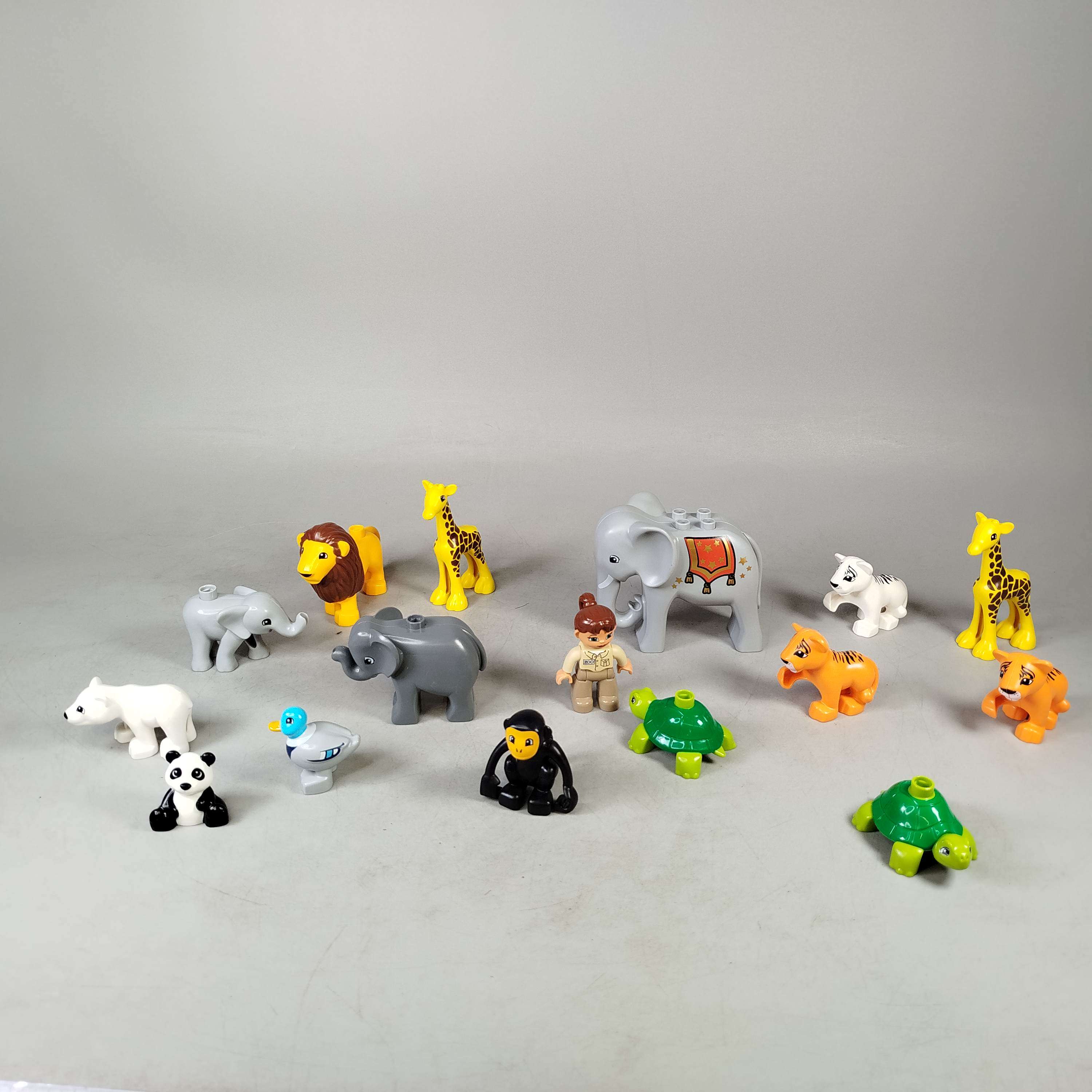 LEGO Bundle Duplo Set von 11 Zootiere Figuren mit Pflegerin